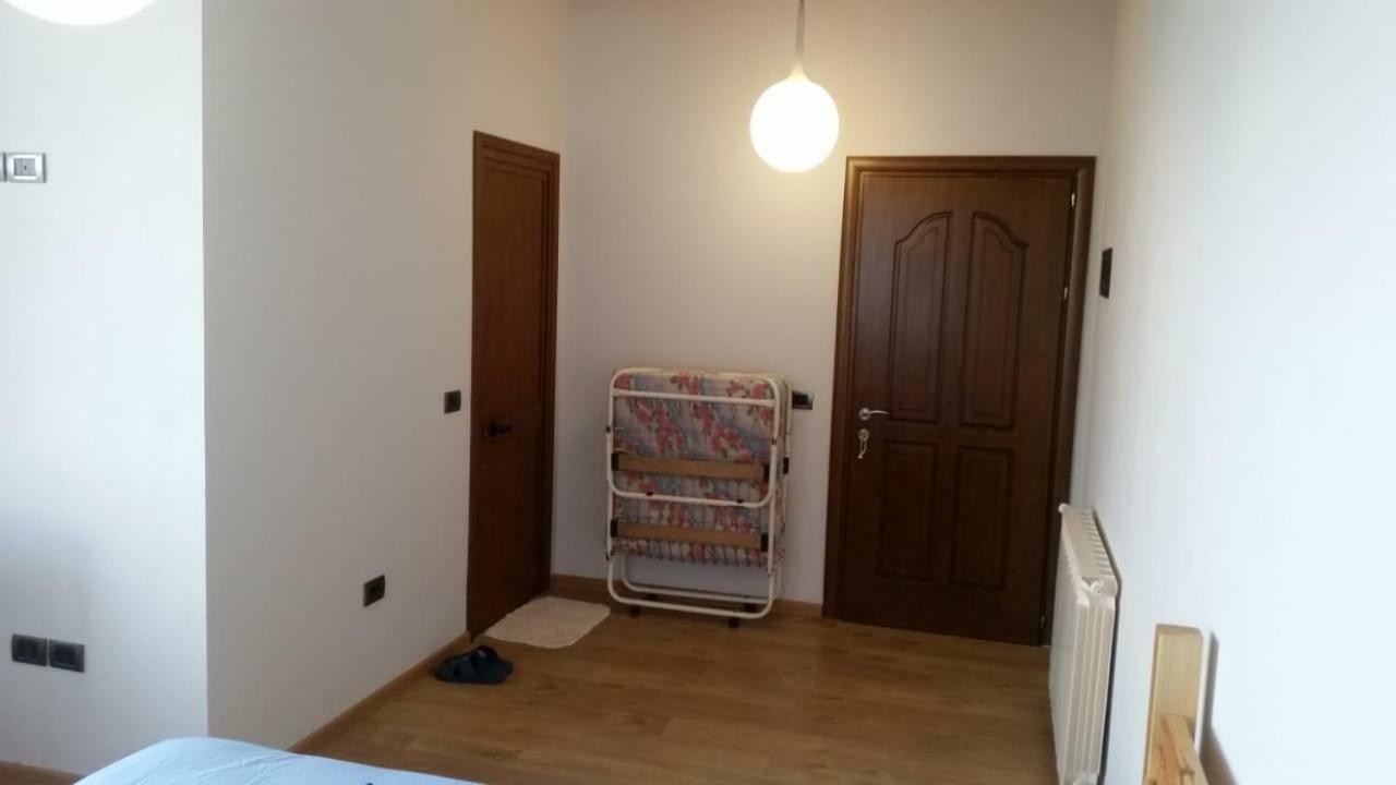 Bujtina E Tomorrit Hotel Ujanik Zewnętrze zdjęcie