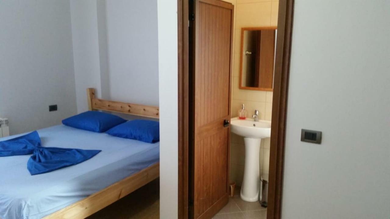 Bujtina E Tomorrit Hotel Ujanik Zewnętrze zdjęcie