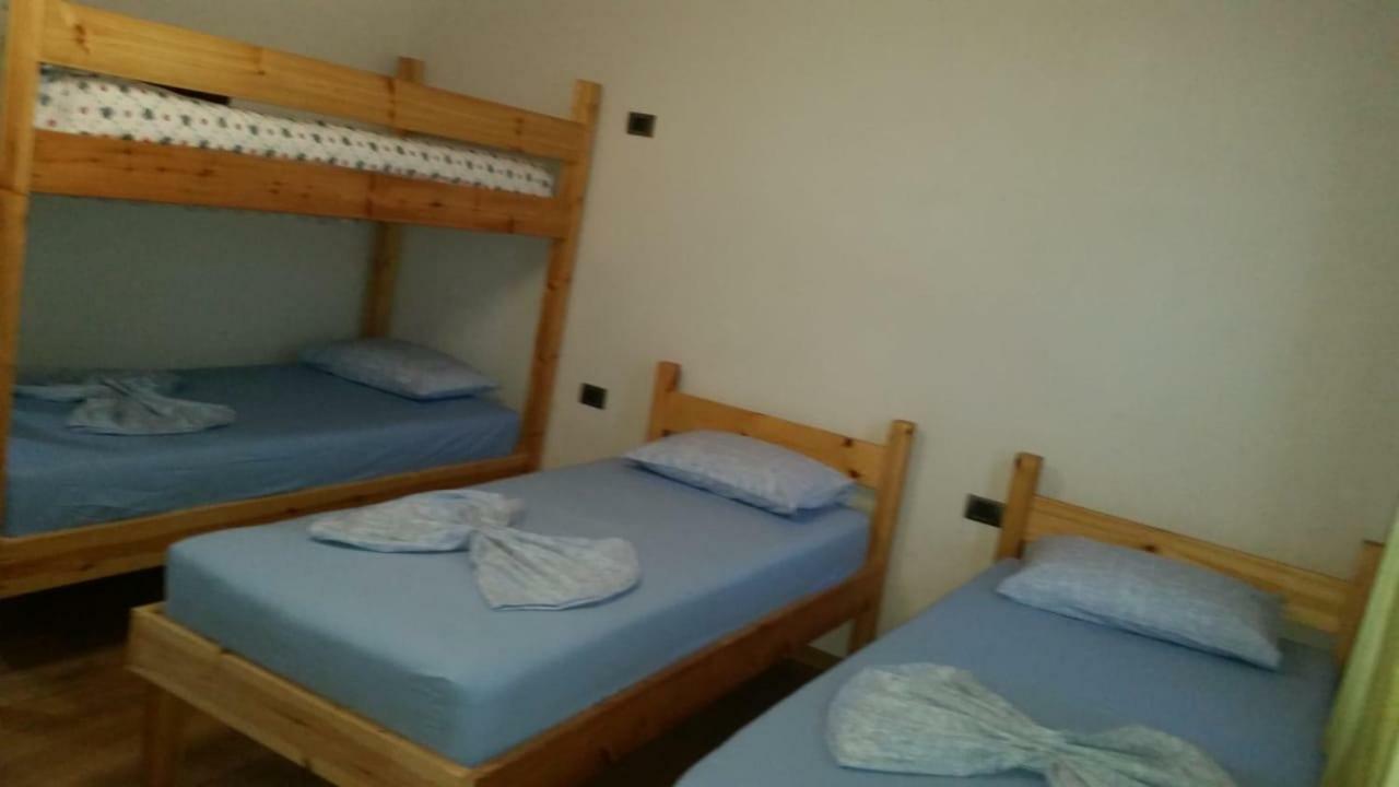 Bujtina E Tomorrit Hotel Ujanik Zewnętrze zdjęcie