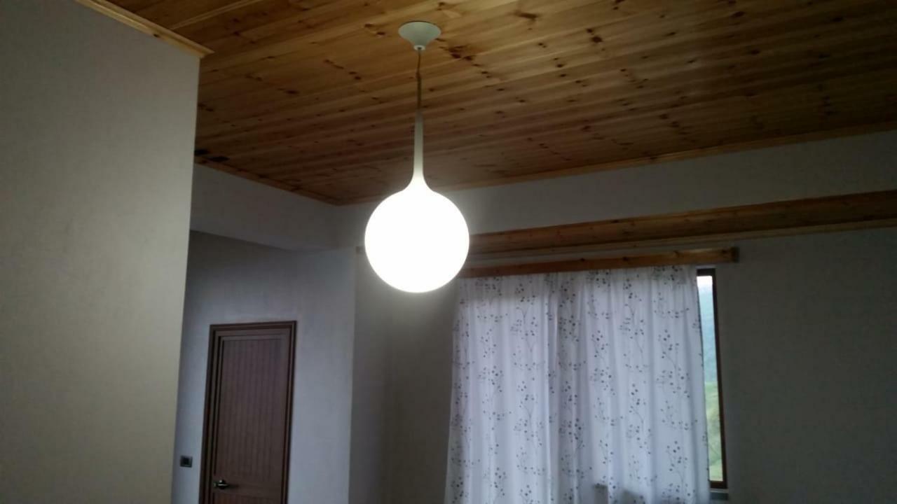 Bujtina E Tomorrit Hotel Ujanik Zewnętrze zdjęcie
